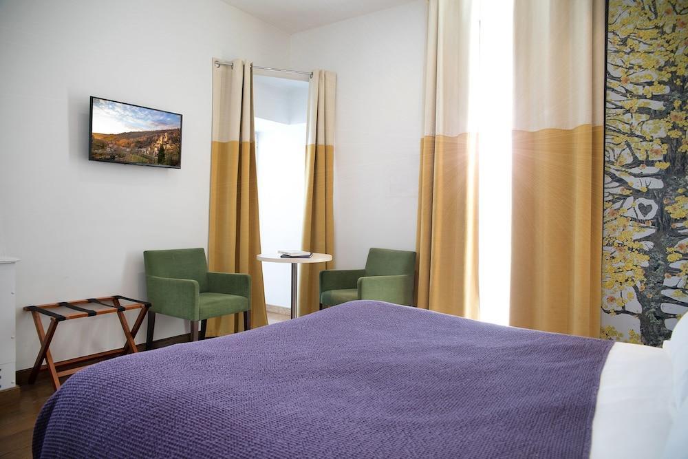 Hotel La Ferme De Bourran Rodez - Parking Prive Gratuit Екстериор снимка
